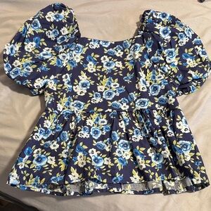 btween Blue and White Floral Puff Sleeve Blouse
